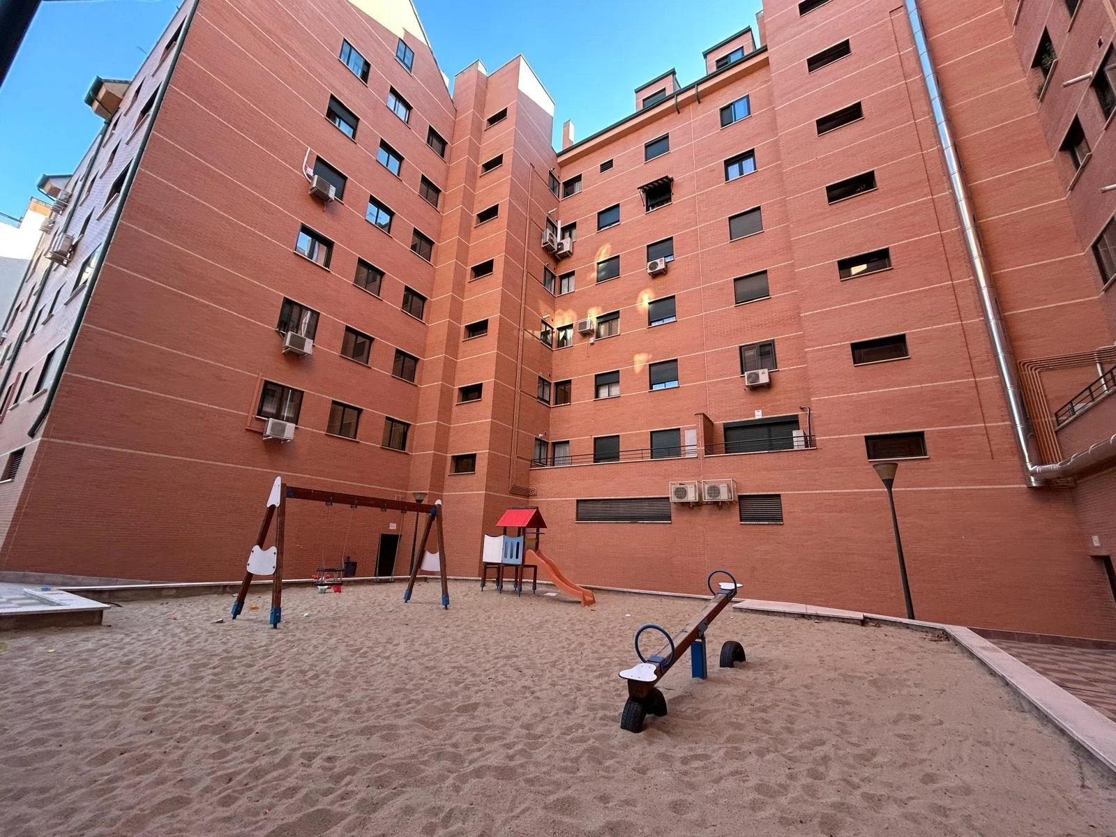 Ático dúplex de cinco dormitorios en Ensanche