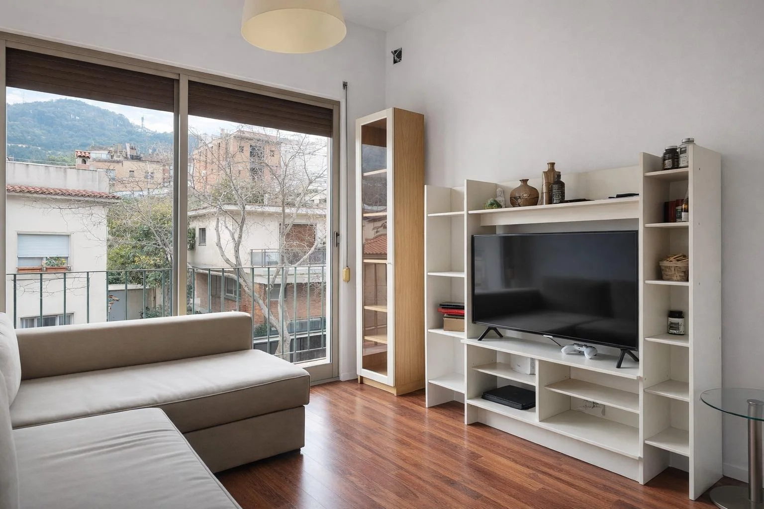 Piso barcelonés para reformar y luminoso