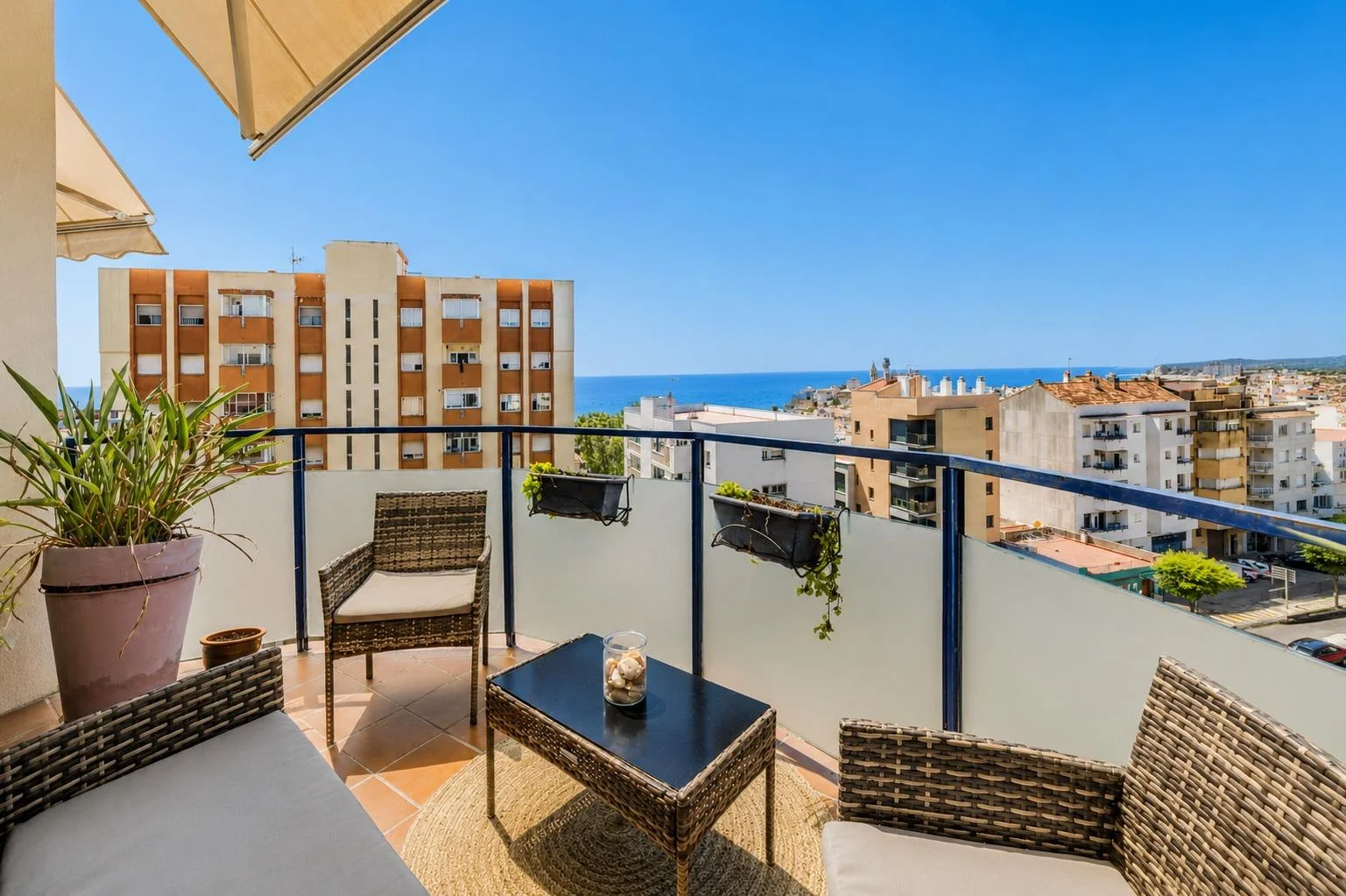 Els Molins duplex, 40 m² terrace