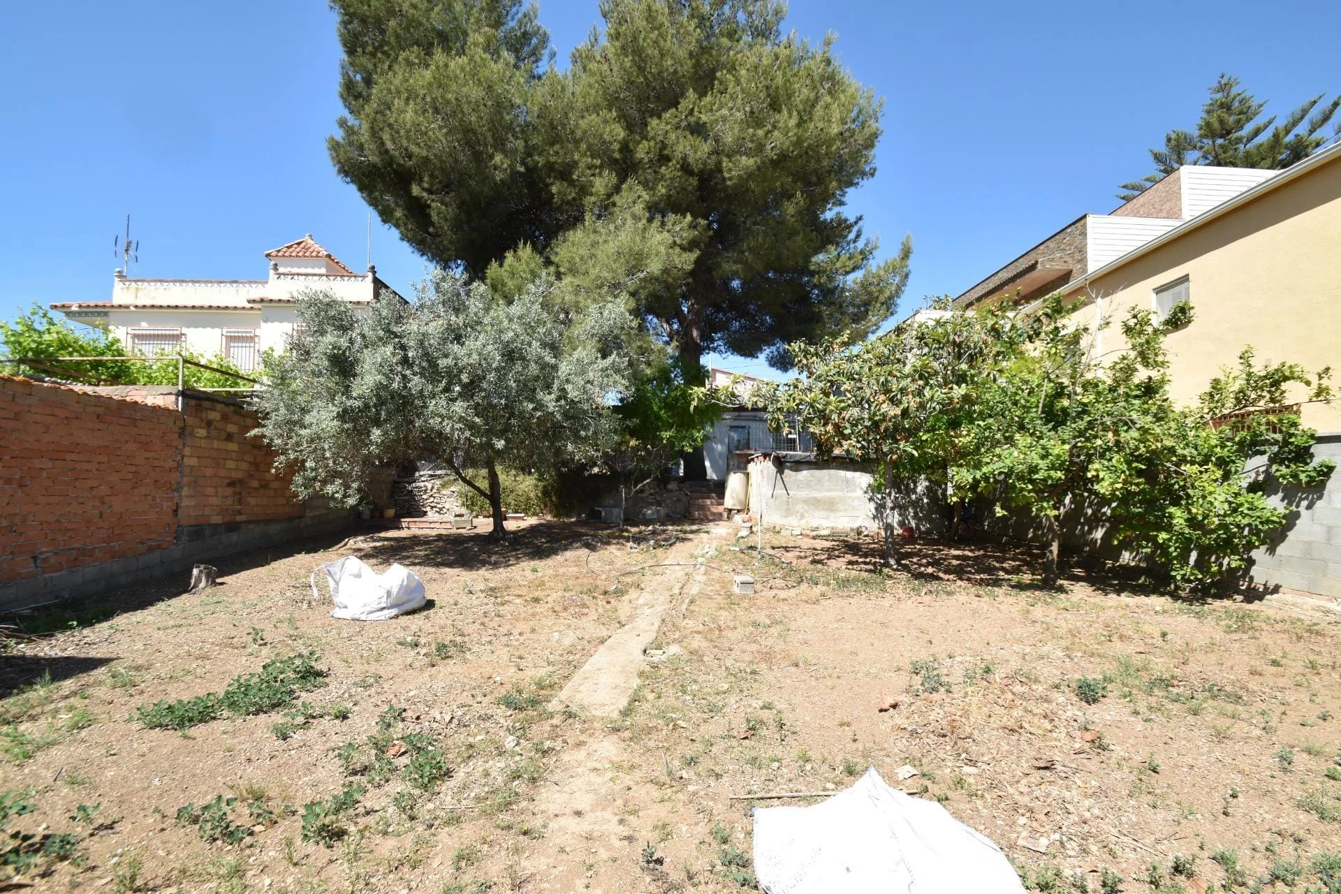 Buildable residential plot in Serra