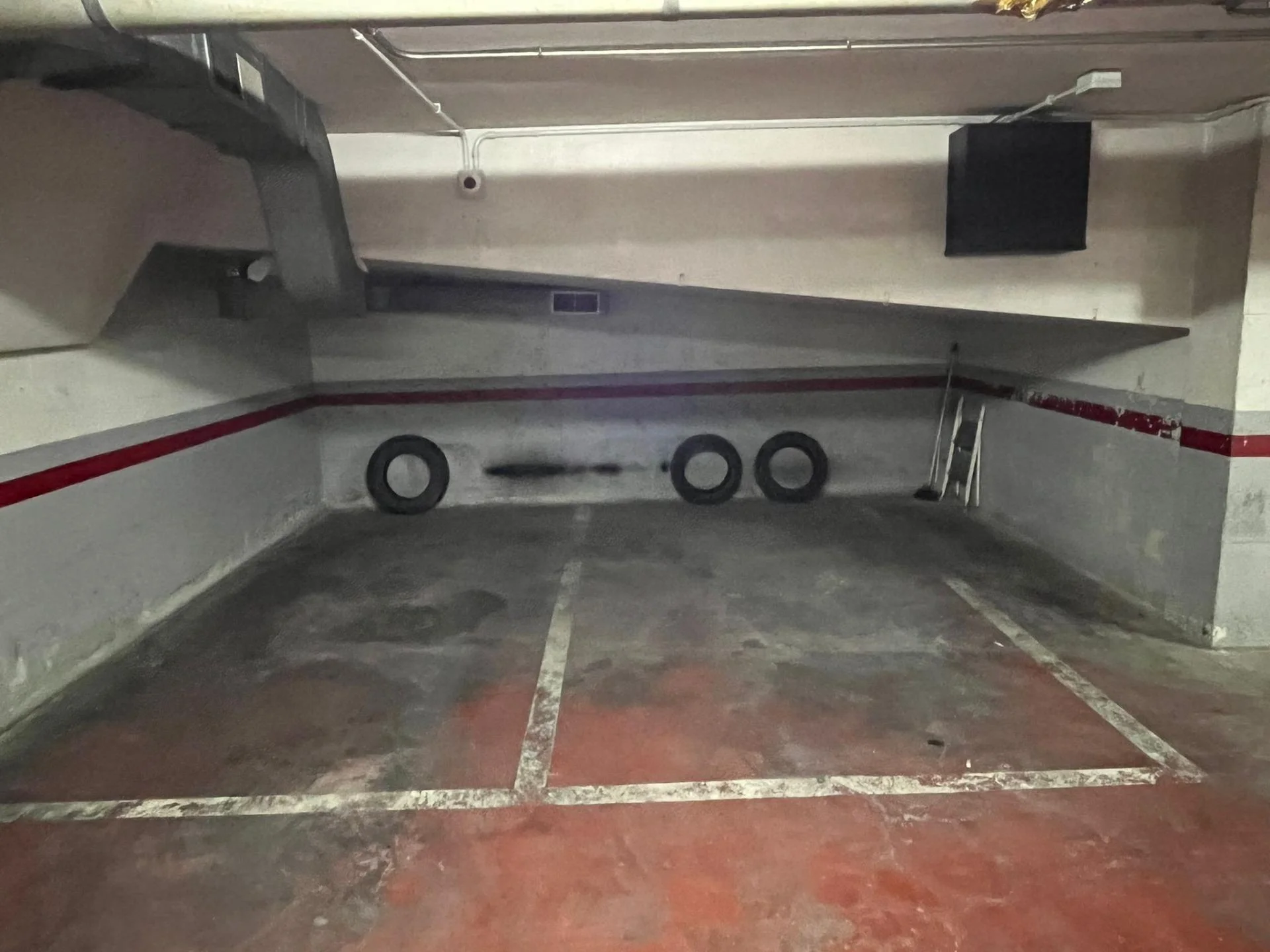 Plaza de parking junto a estación, 10 m²