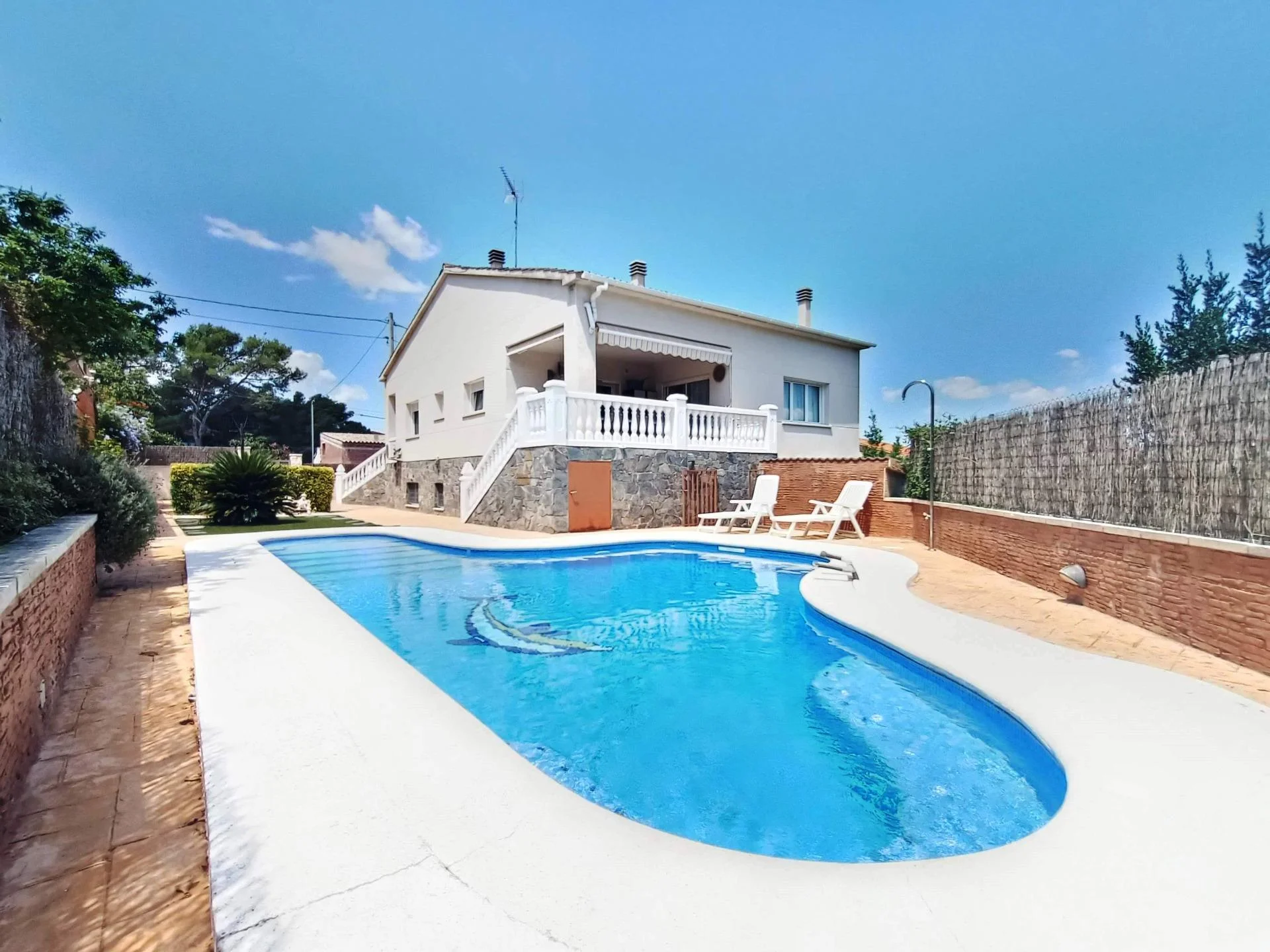 Casa en Daltmar con piscina privada