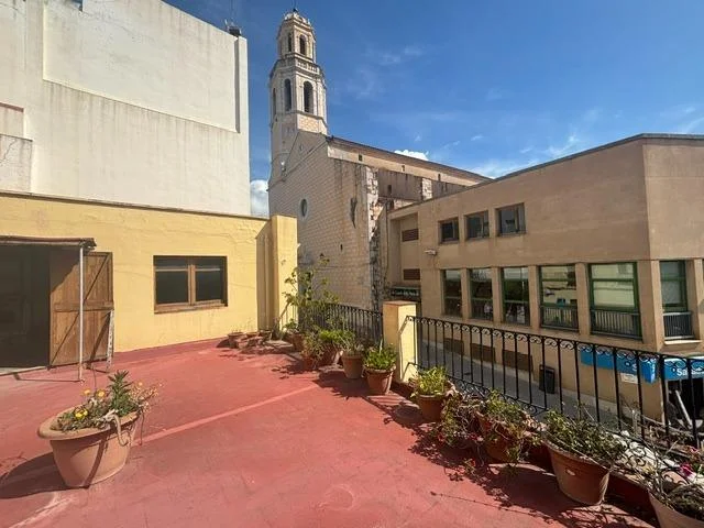 Casa céntrica en Cubelles con potencial edificable
