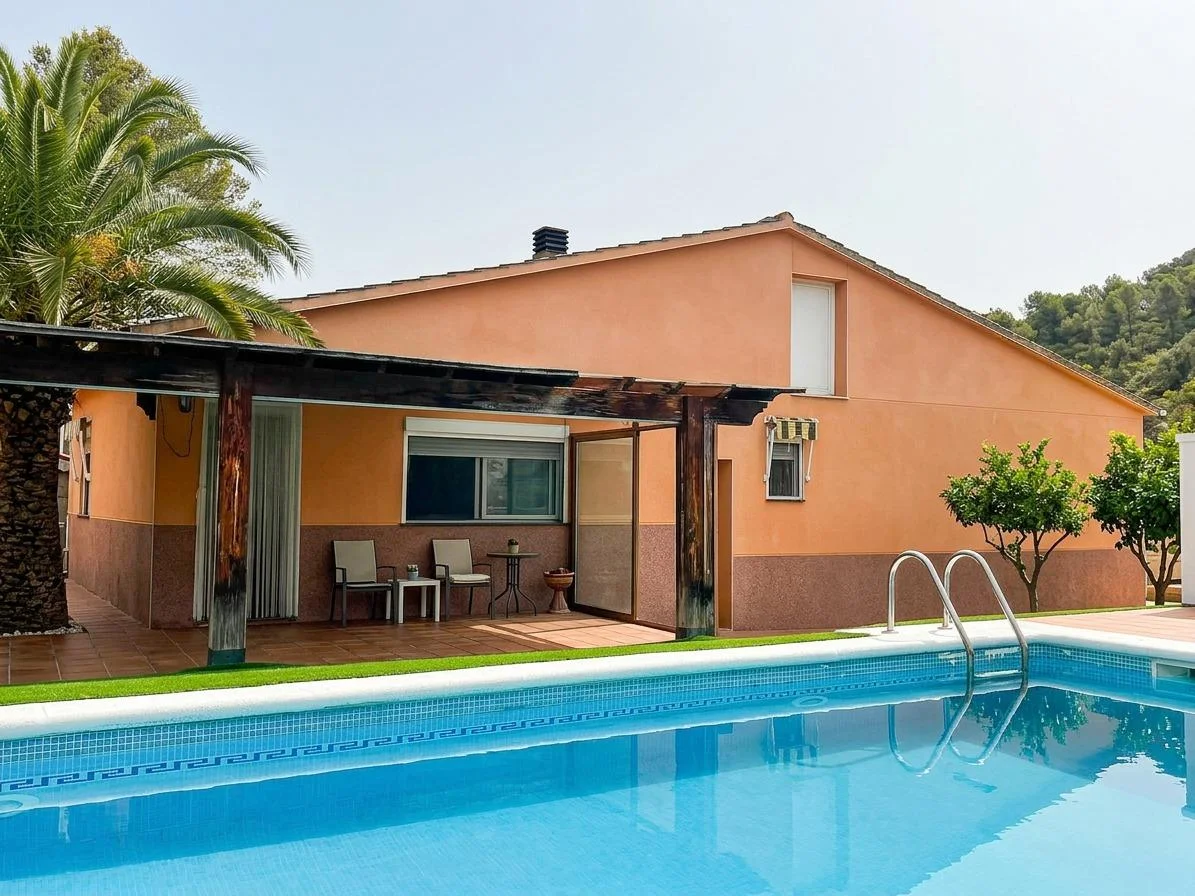 Casa baja con piscina privada