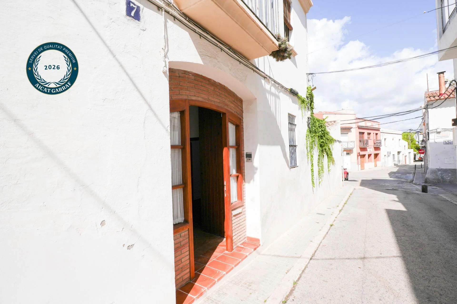 Casa con licencia turística en Cubelles, cinco habitaciones