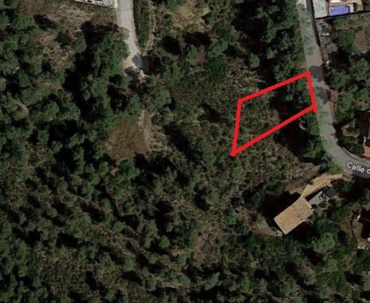 Parcela de 509 m² en Canyelles, noreste