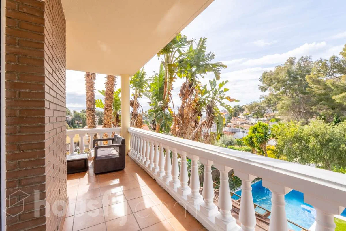 Chalet independiente en Mas Trader, cuatro dormitorios