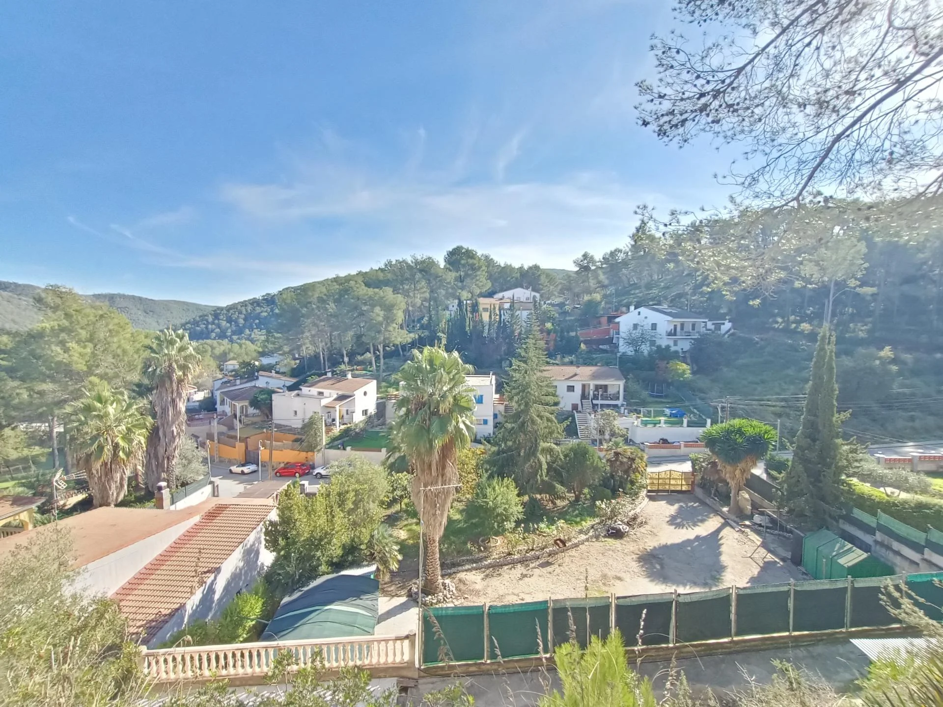 Grandes terrenos en Canyelles edificables