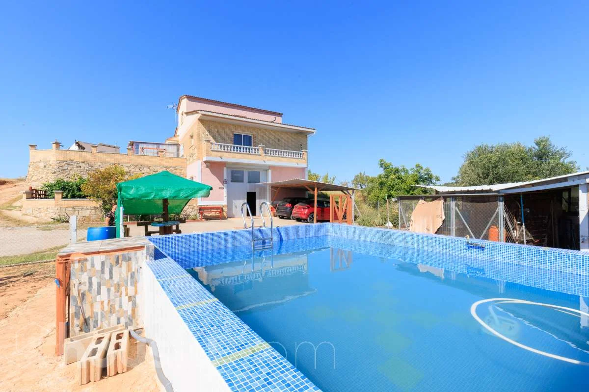 Casa con vistas a la montaña de 302 m²