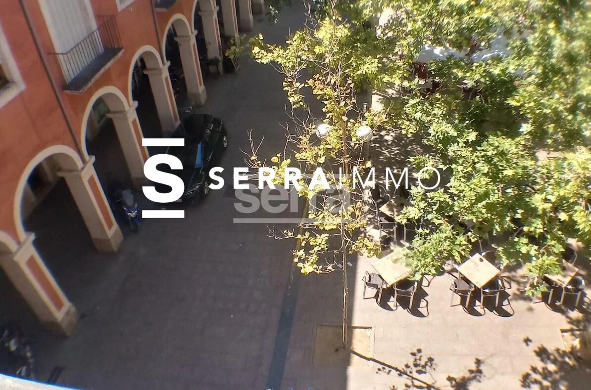 Central Vilafranca building, 1,385 m²