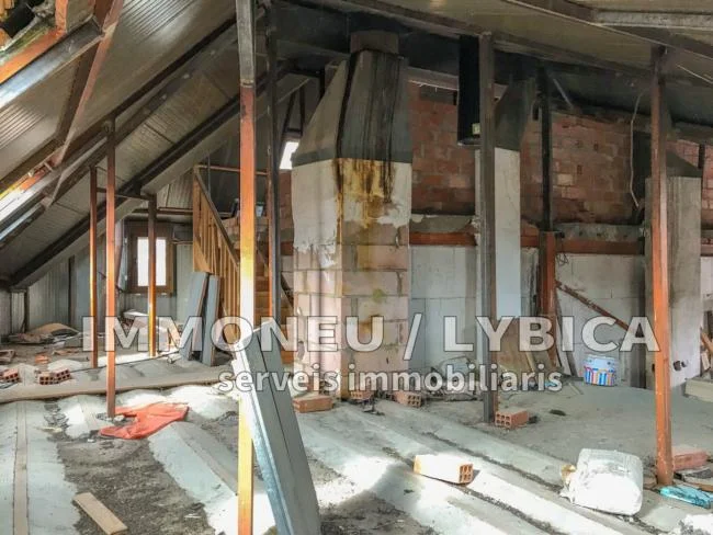 Ático para reformar en La Molina, 140 m²
