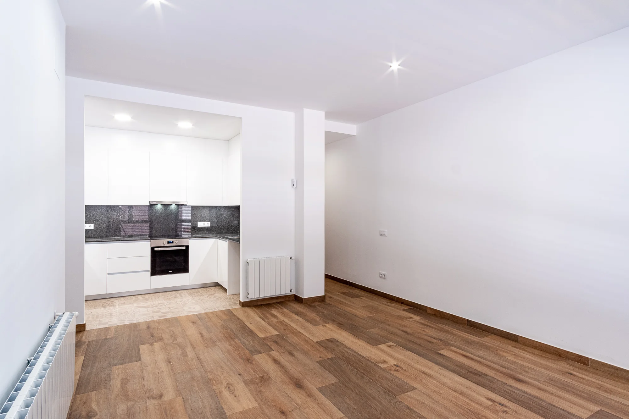 Tenanted Figueres flat, 2 bedrooms