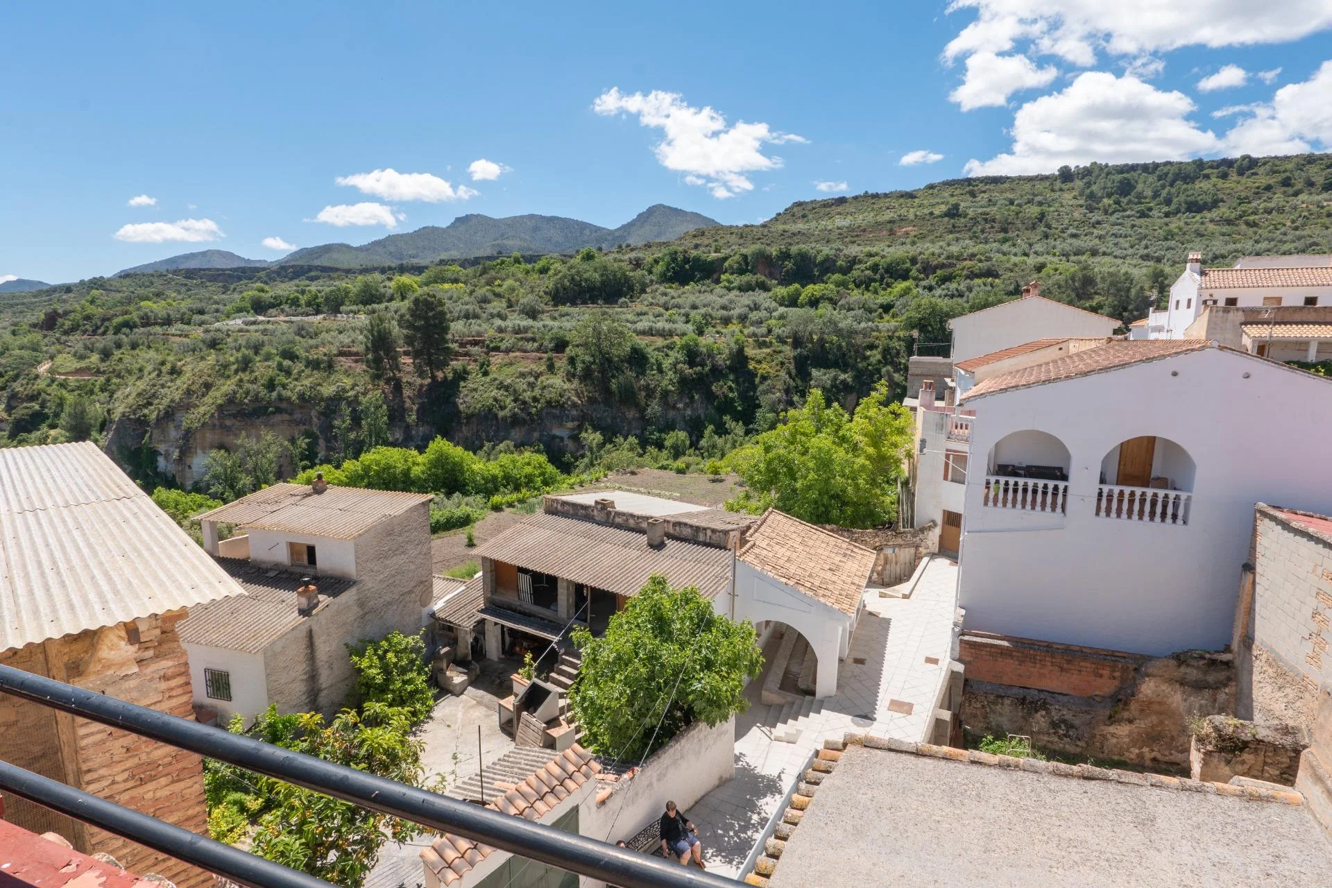 Gran casa adosada en Albuñuelas, 7 dormitorios