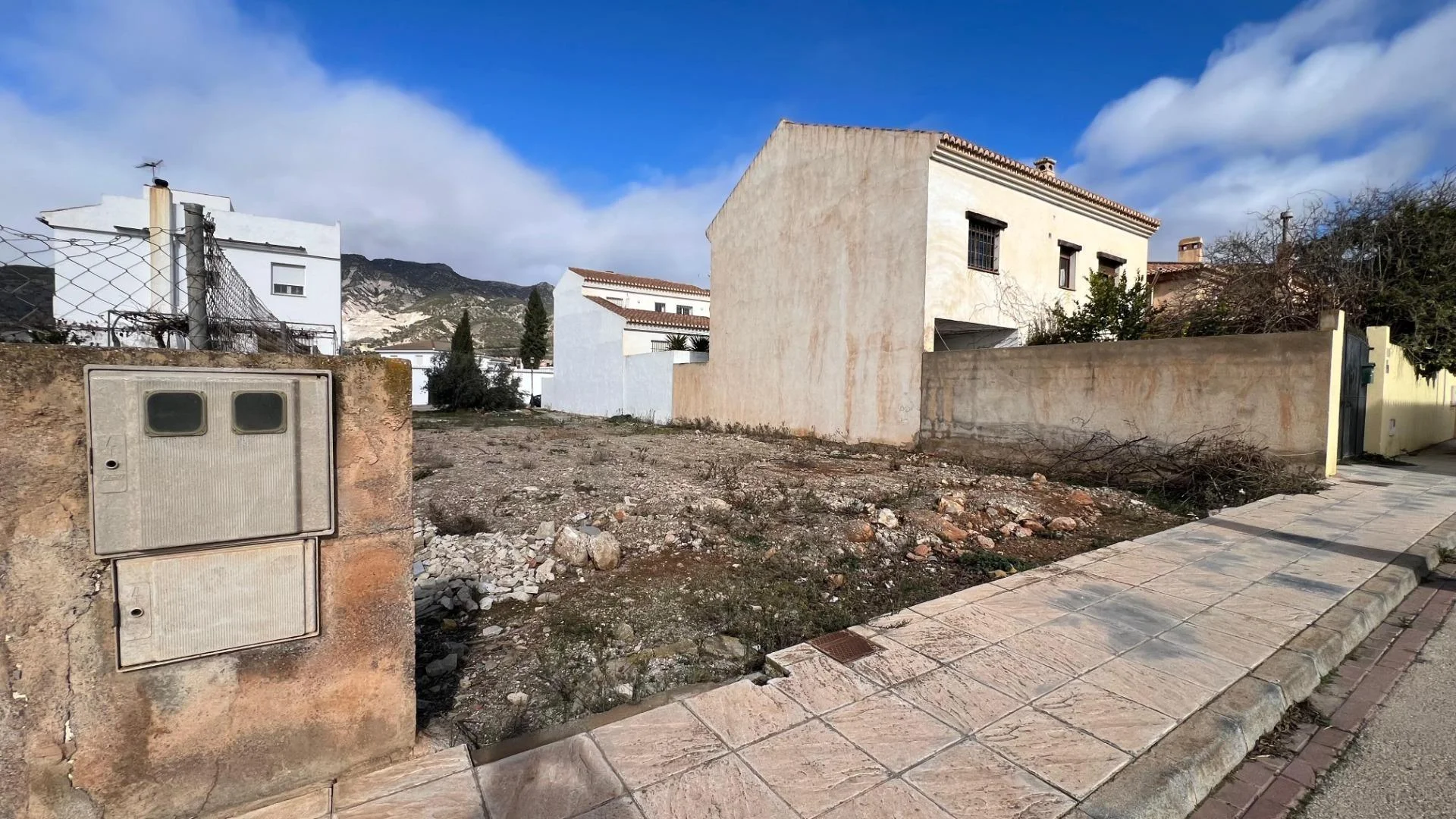Urban plot in Marchena, 240 m²