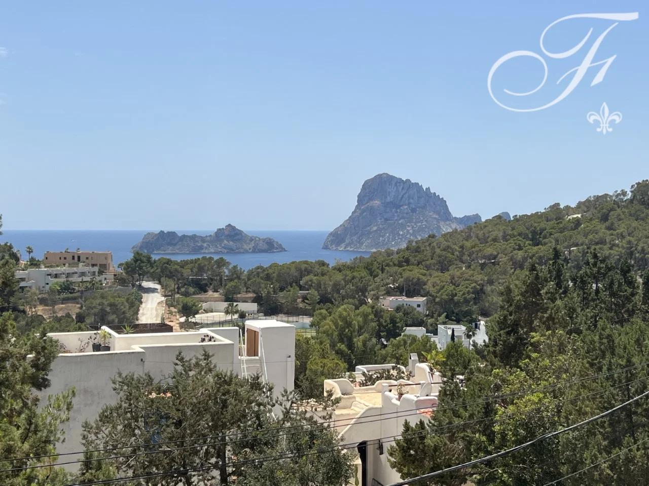 Renovated Ibiza apartment with sea views
