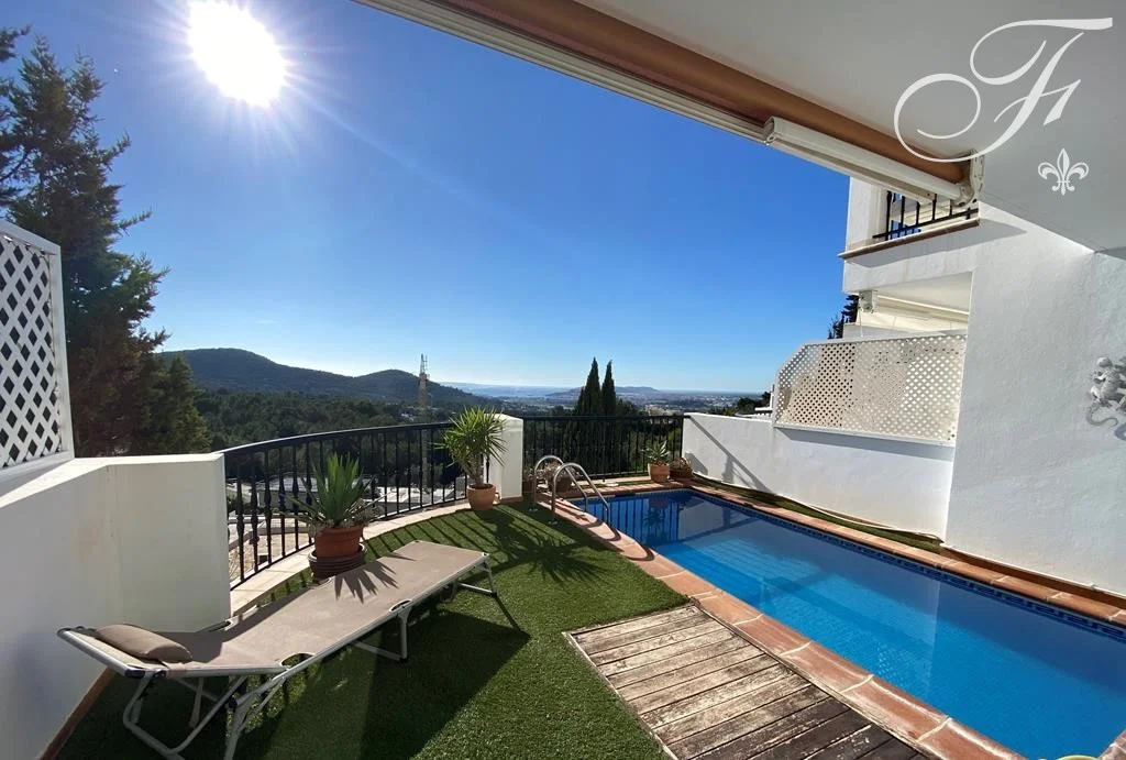 Dúplex orientado al sur cerca de Ibiza, 2 habitaciones