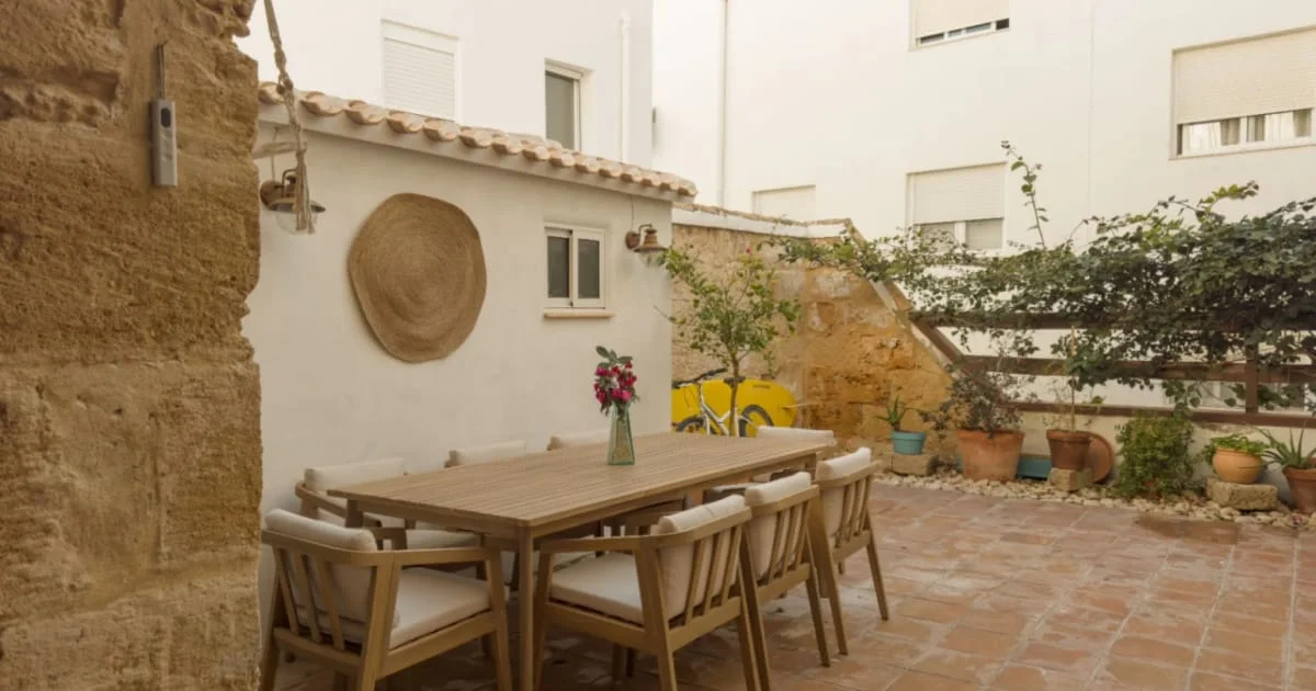 Casa de pueblo reformada en Jávea, seis dormitorios