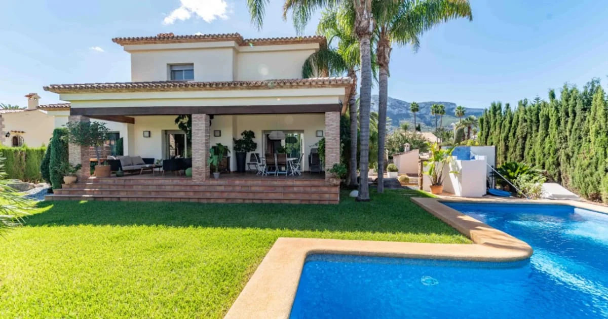 Villa de lujo en Denia, 478 m² y piscina privada