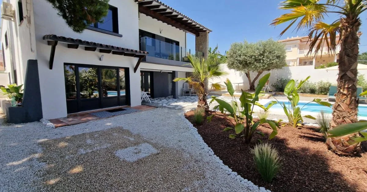 Chalet moderno en Calpe, cinco dormitorios