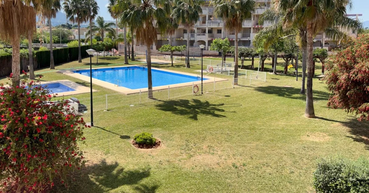 South-facing Las Marinas two-bedroom apartment