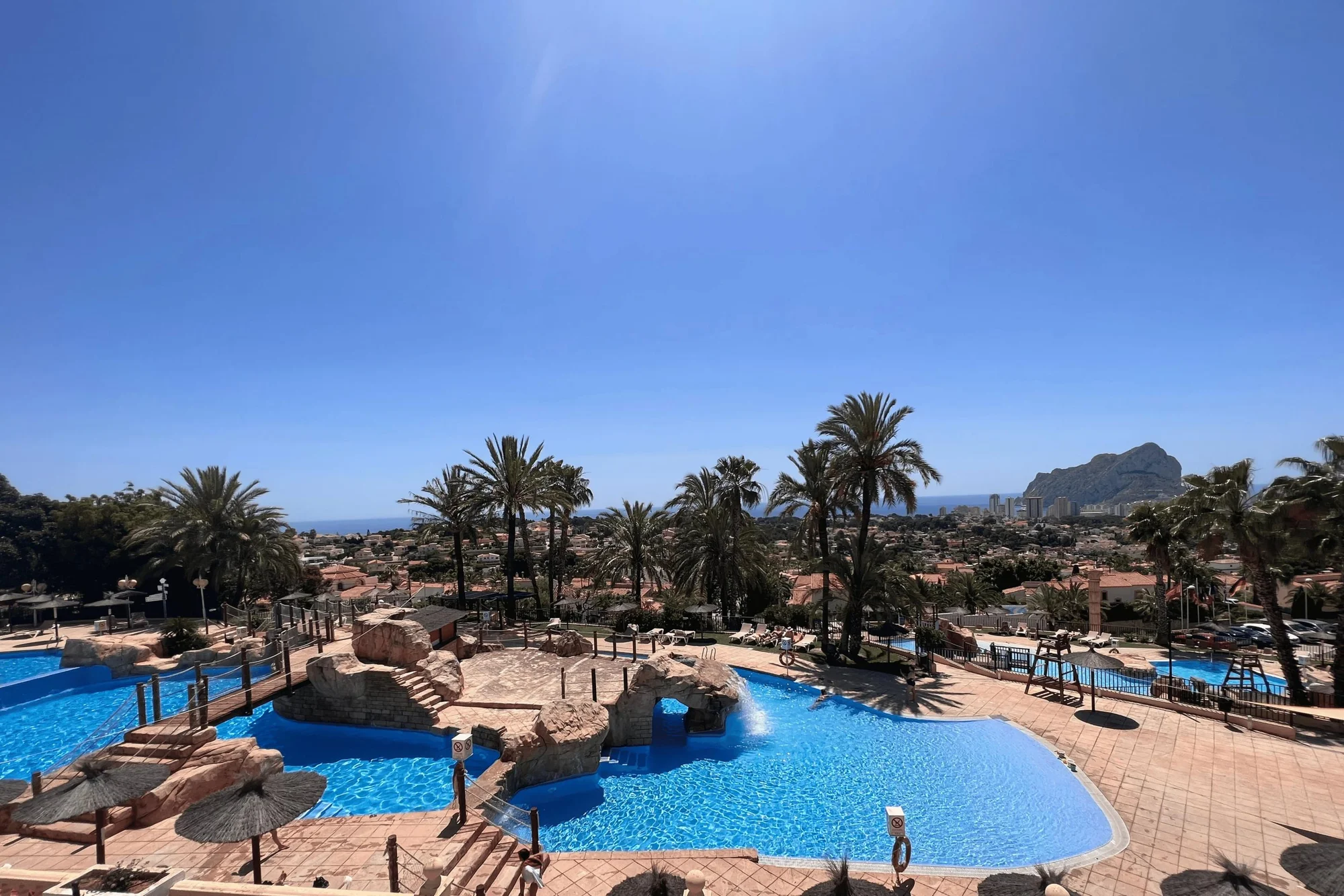New upper-level bungalow in Calpe