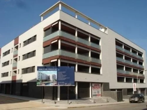 Local comercial reformable cerca de la playa