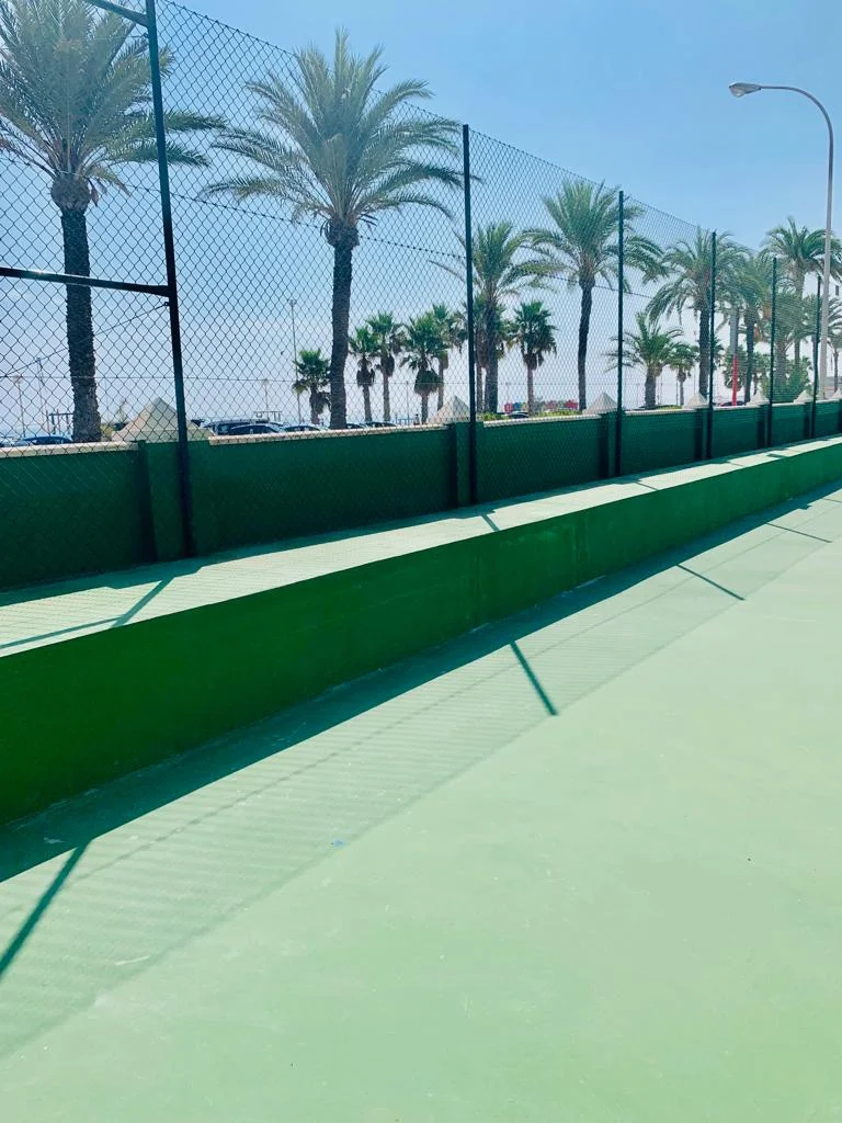 Apartamento en primera línea con vistas al mar
