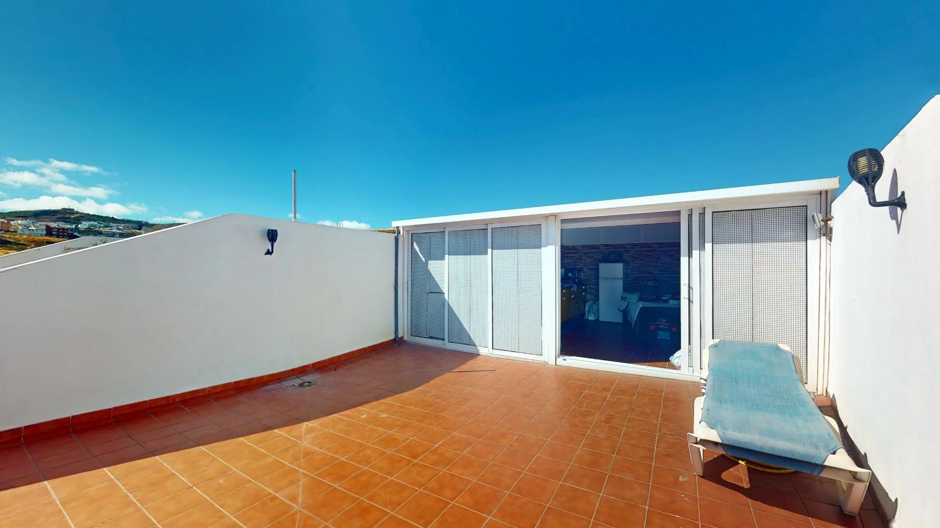 Piso en buen estado con terraza azotea