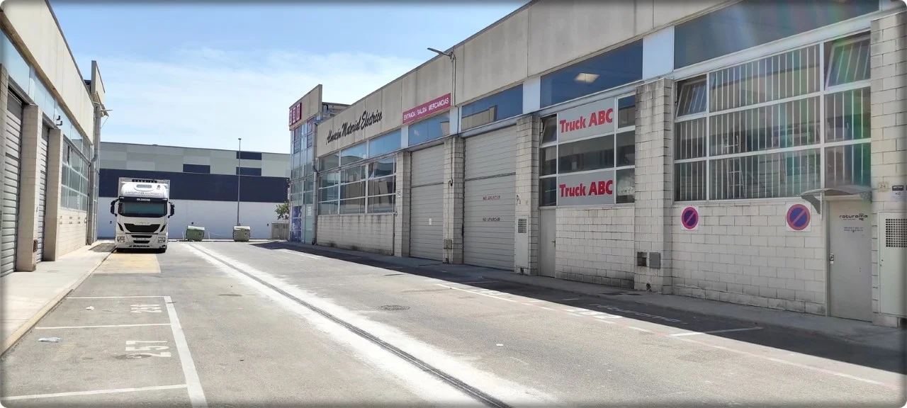 Good-condition industrial warehouse in Gandia