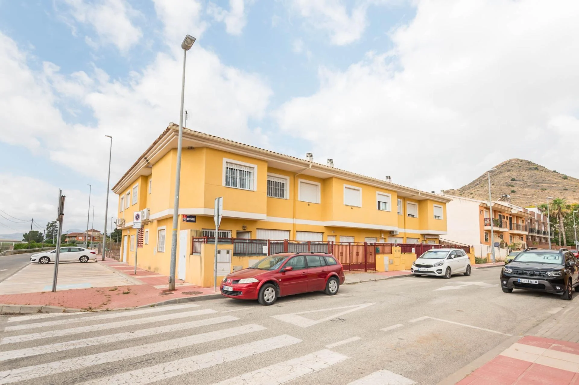 Dúplex de esquina cerca de Murcia, tres dormitorios
