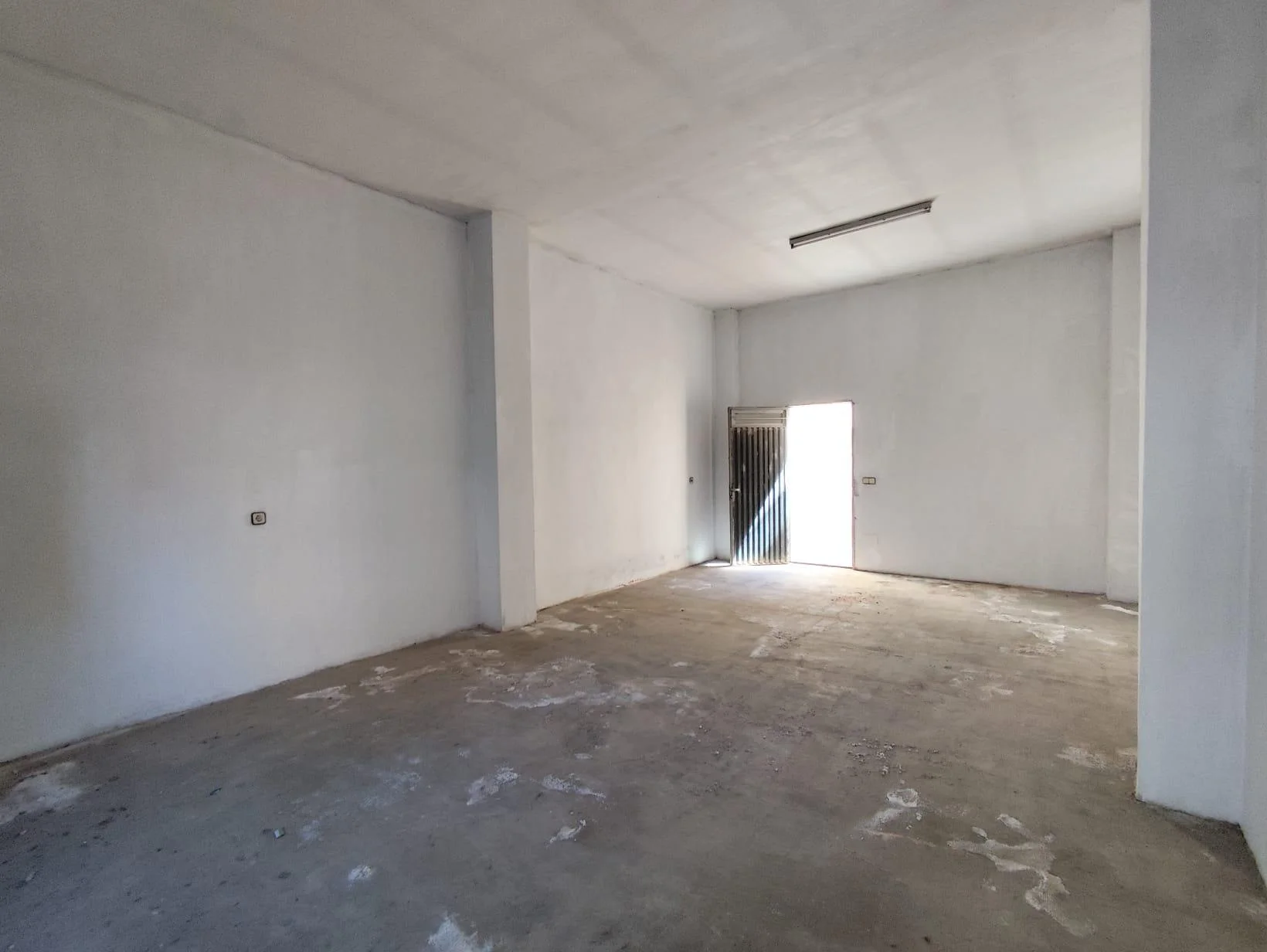 Local comercial a pie de calle en Los Dolores