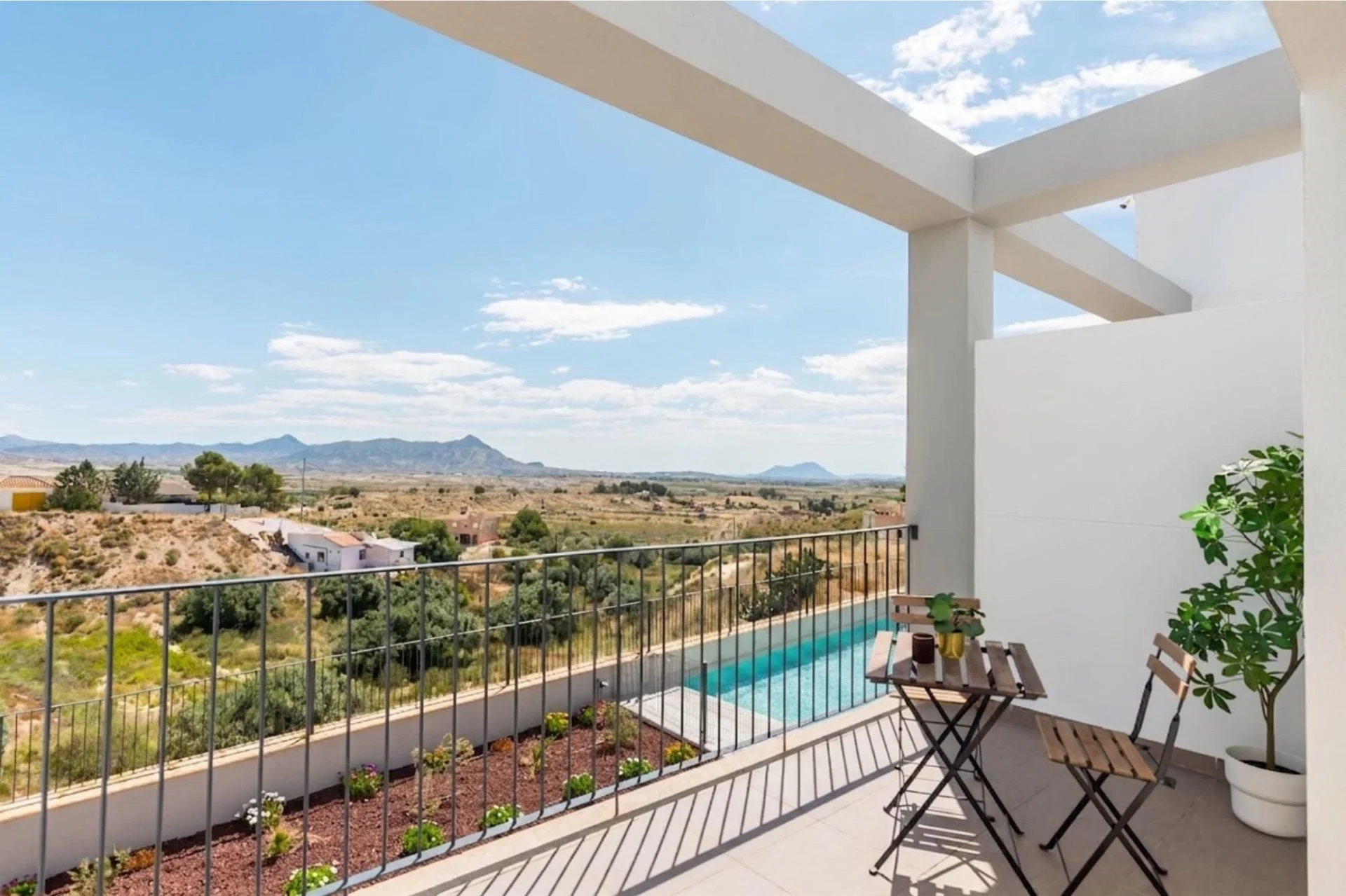New Fortuna flat with private solarium