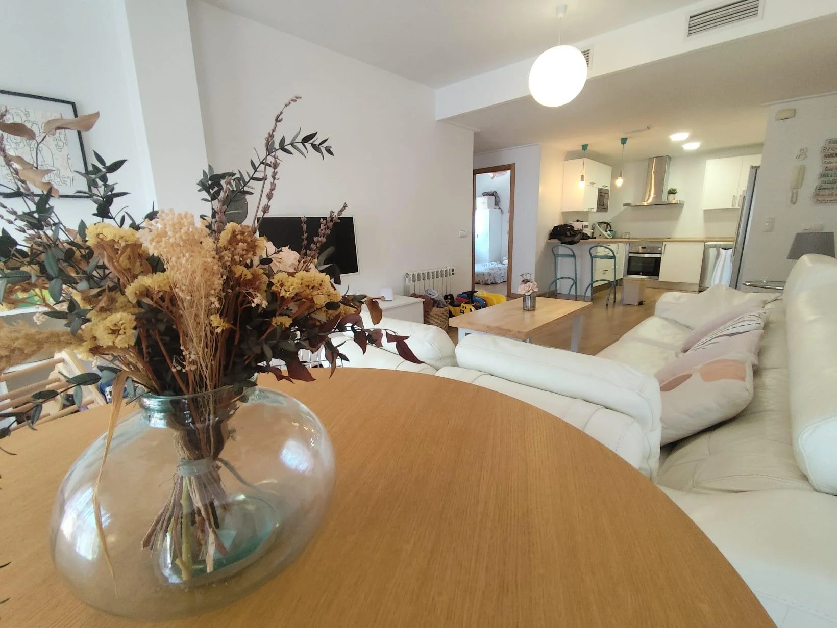 VPO exterior flat with three bedrooms