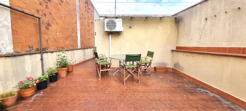 House near Rambla and beach, 4 bedrooms