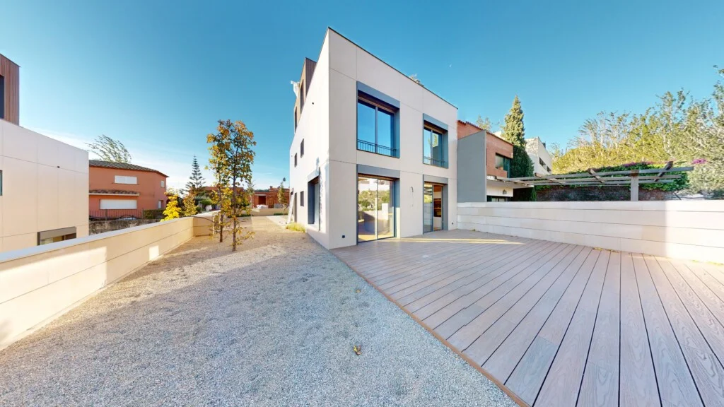 Casa nueva en Tiana, 335 m², cuatro dormitorios