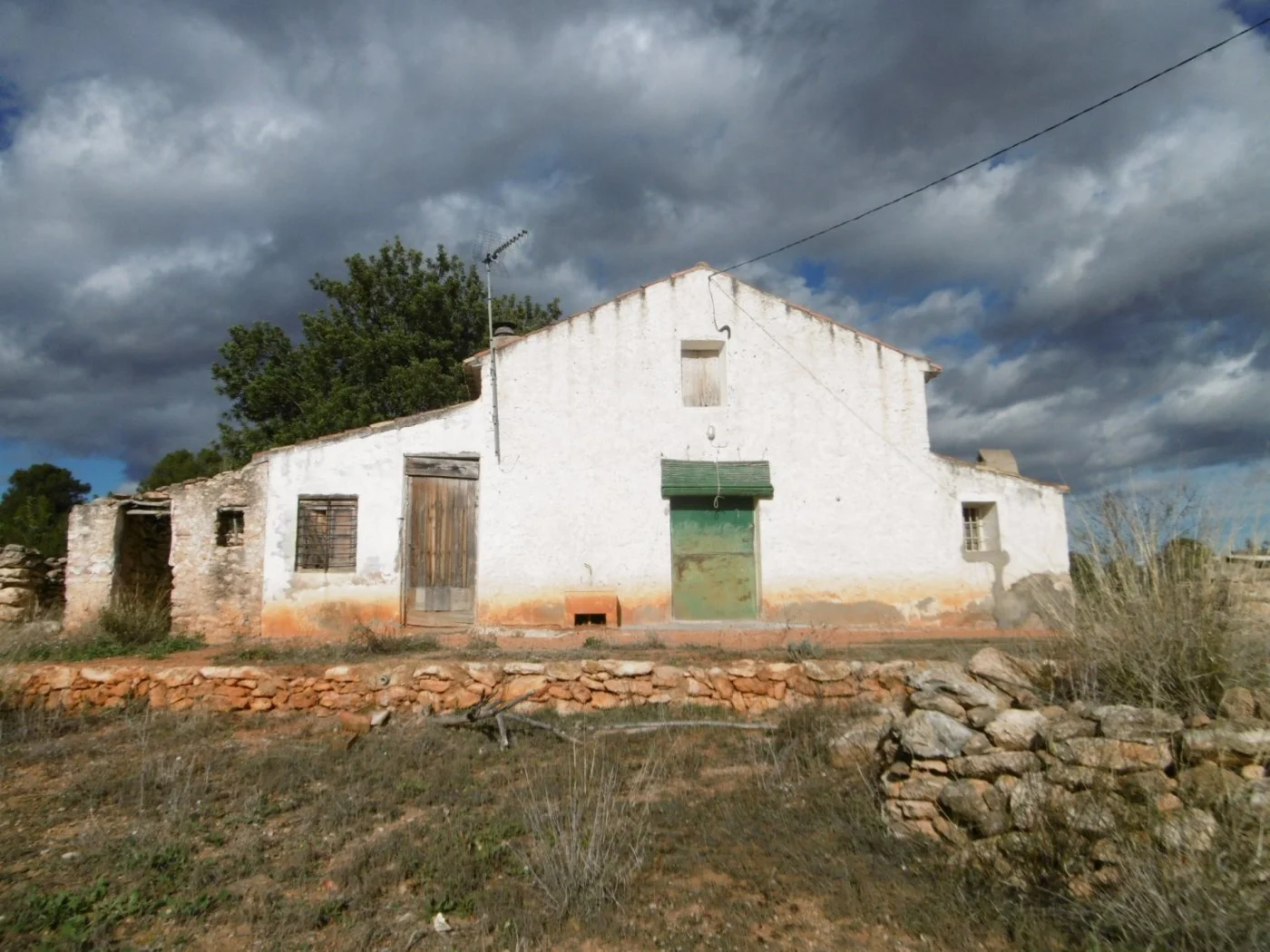 Masía rural con finca de 15 hectáreas