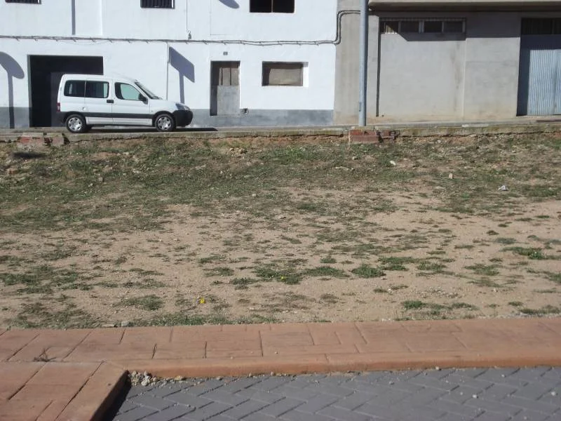Solar urbano en Vall d'Alba, 99 m²