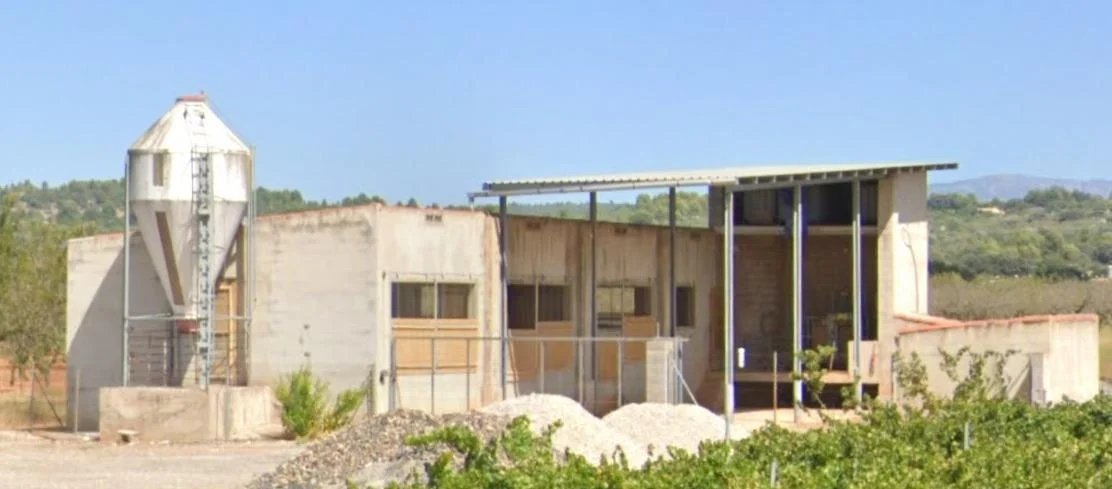 Rural farm with 278 m² buildings