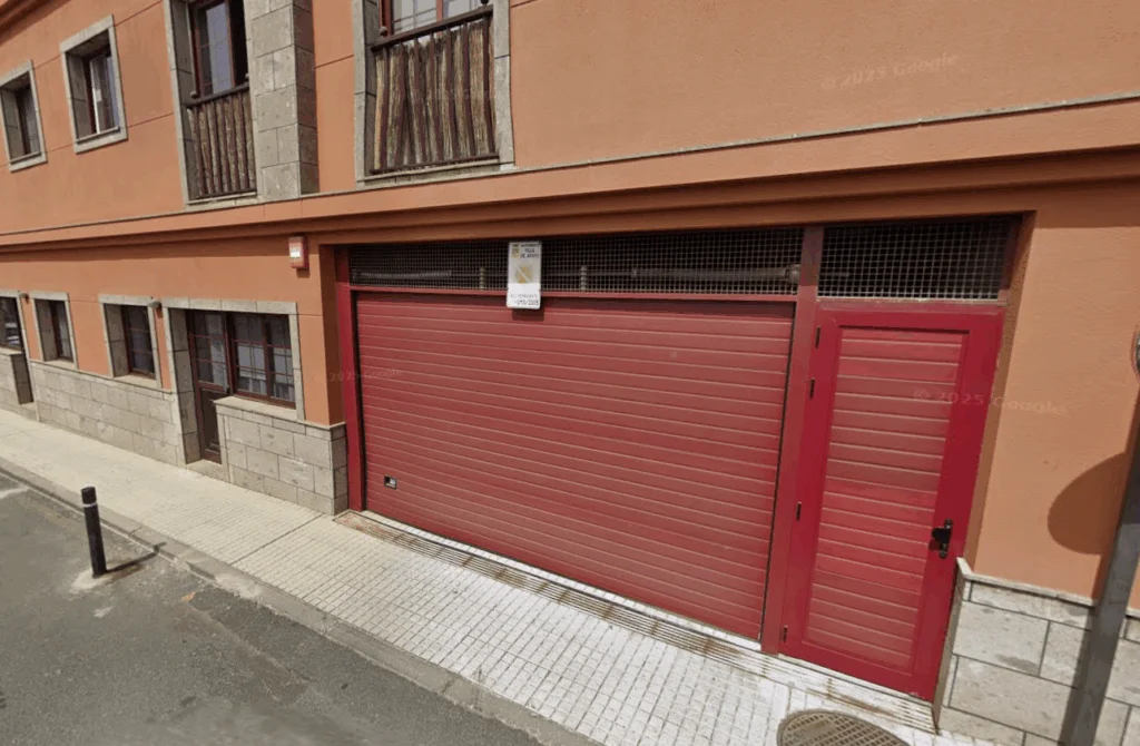 Plaza de garaje con trastero en Arafo