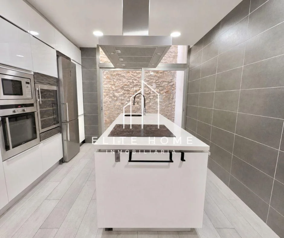 Reformed central Castellón house, 3 bedrooms