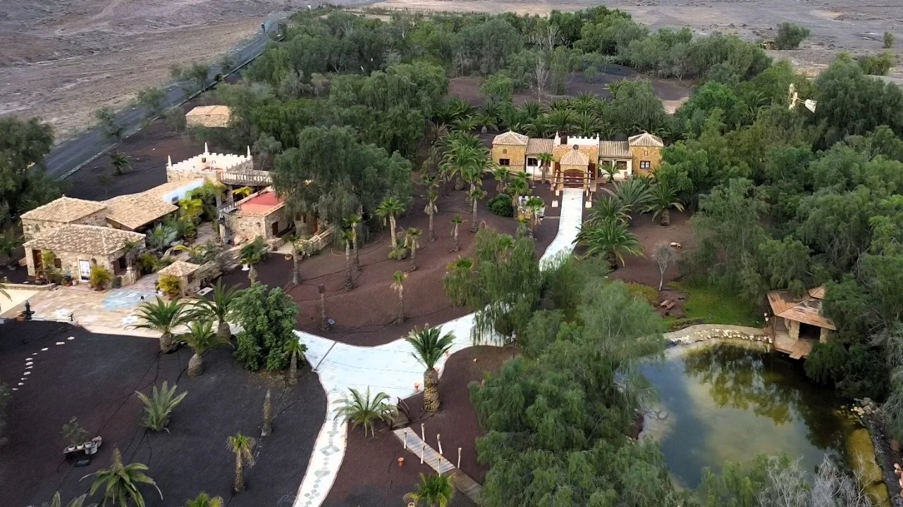 Two stone villas on 257,000 m² estate, La Lajita