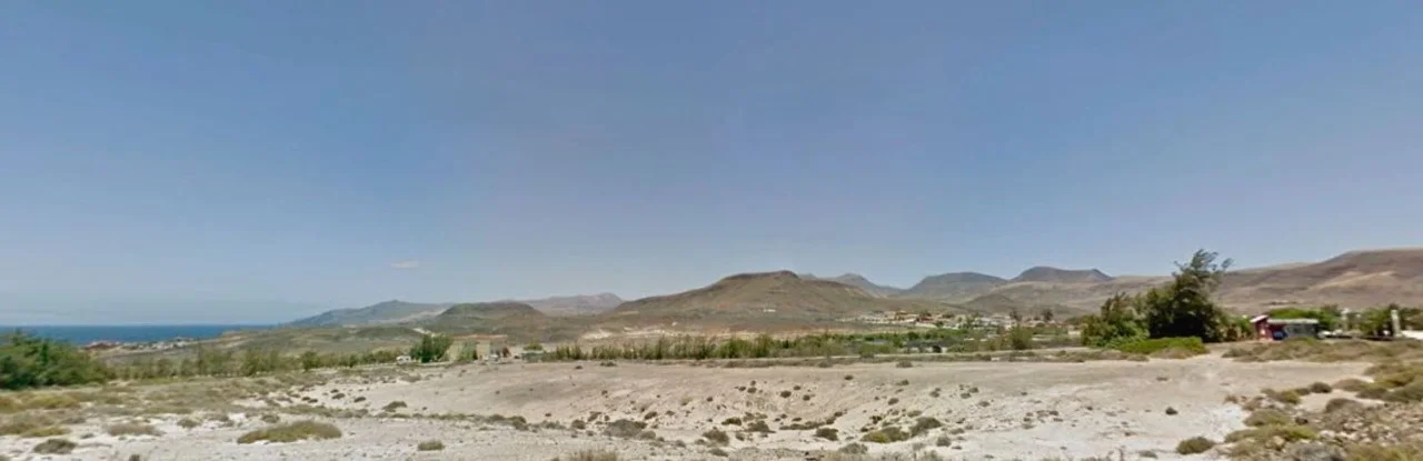 Parcela urbana junto a playa, 3.527 m²