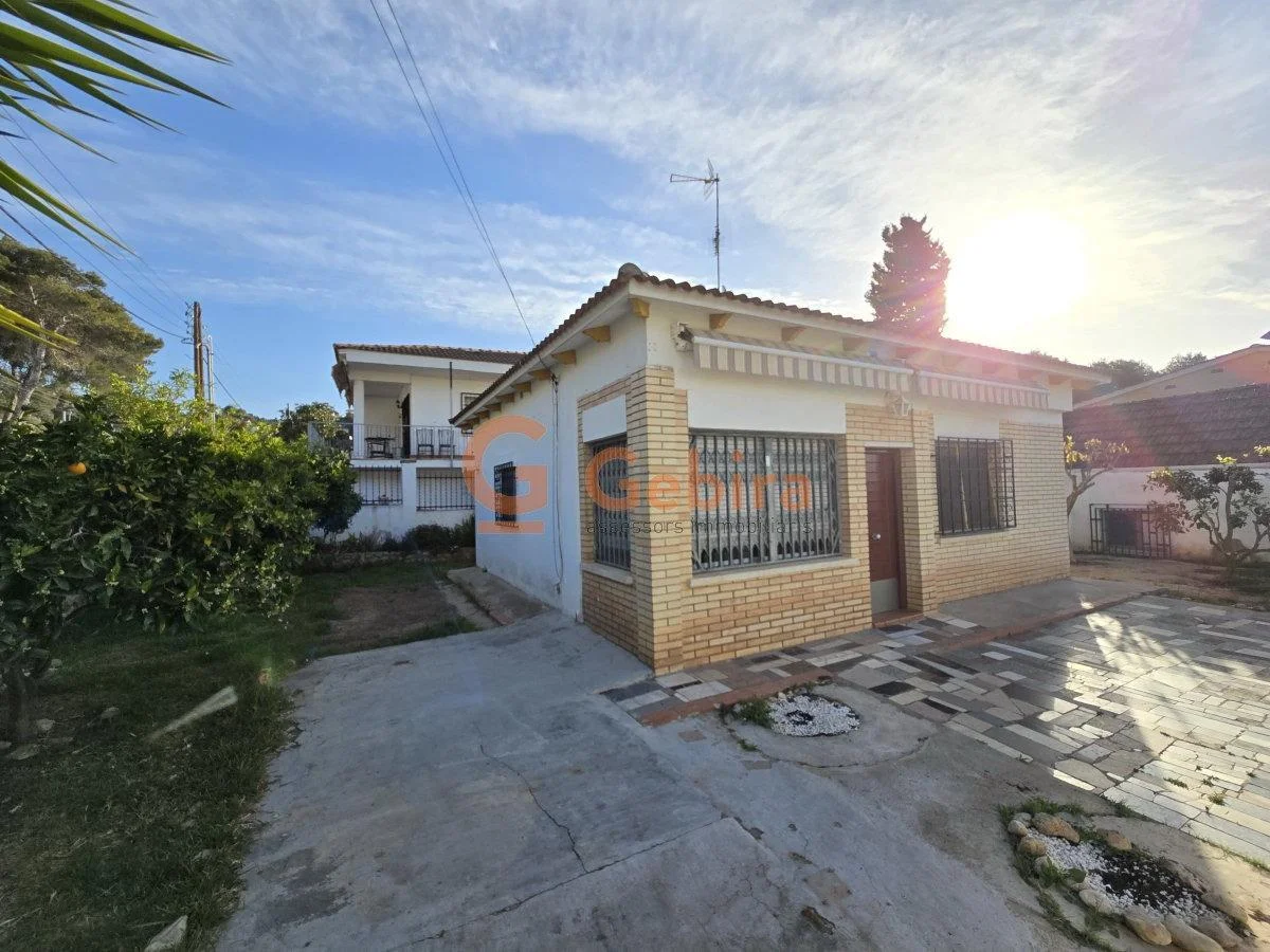 Casa de Cubelles con garaje de 60 m²