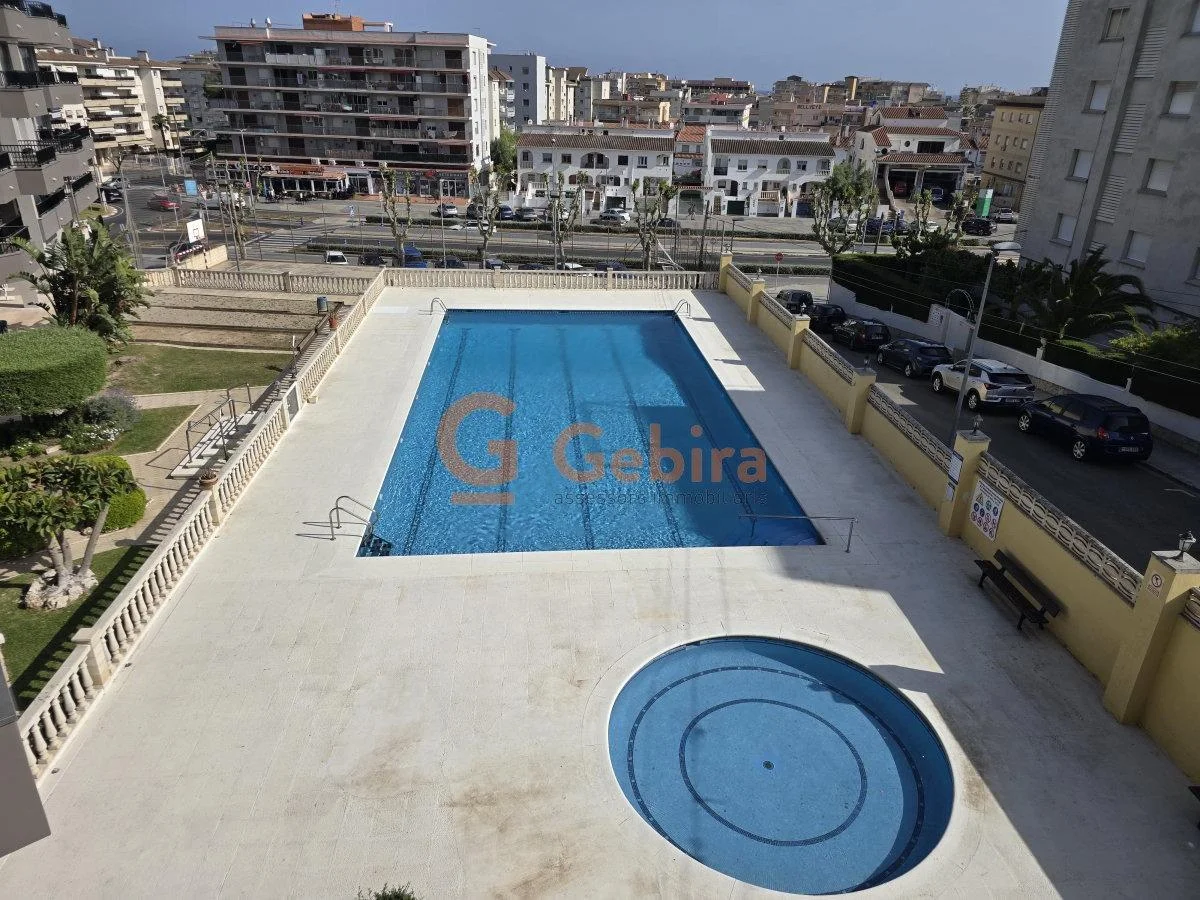 Piso de tres habitaciones cerca de la playa de Cunit