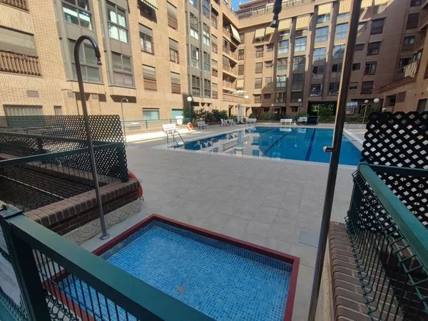 Piso de 1 dormitorio en Delicias, Madrid, 71 m²