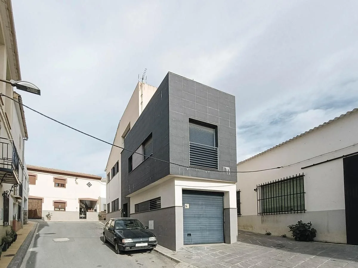 Casa moderna de tres dormitorios