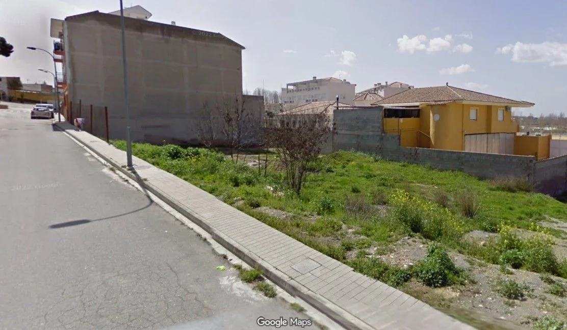 Parcela urbana junto al Castillo, 226 m²
