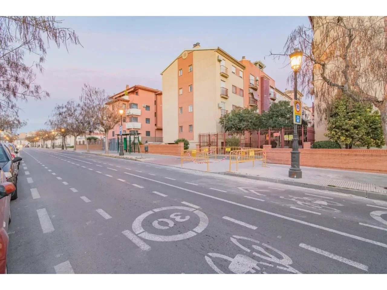 Three-bedroom flat with garage