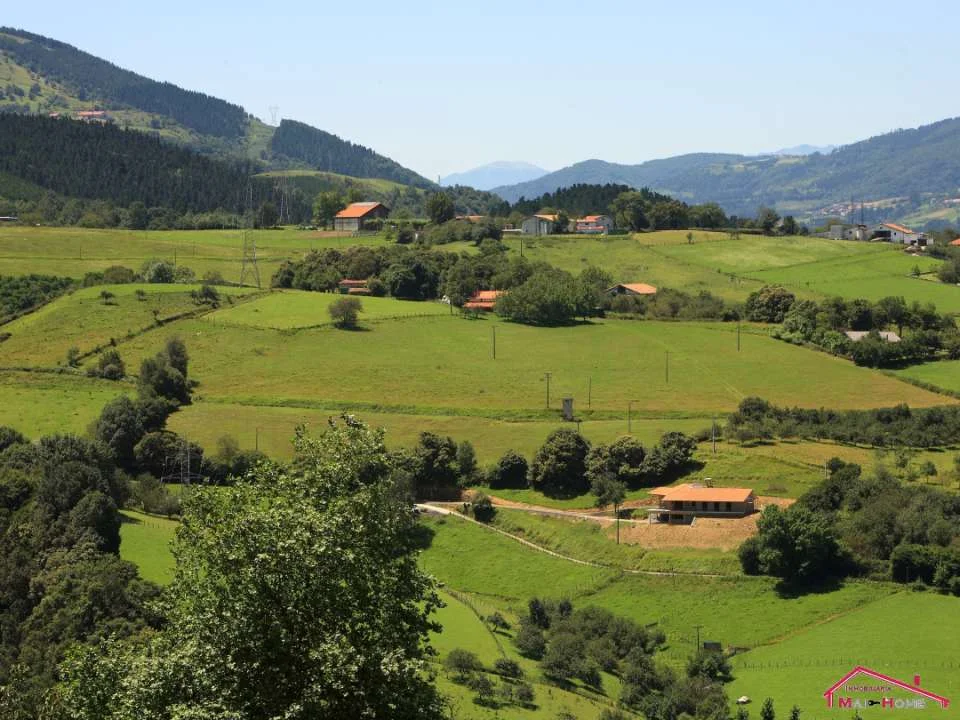 Caserío para reformar con 75.000 m² de terreno
