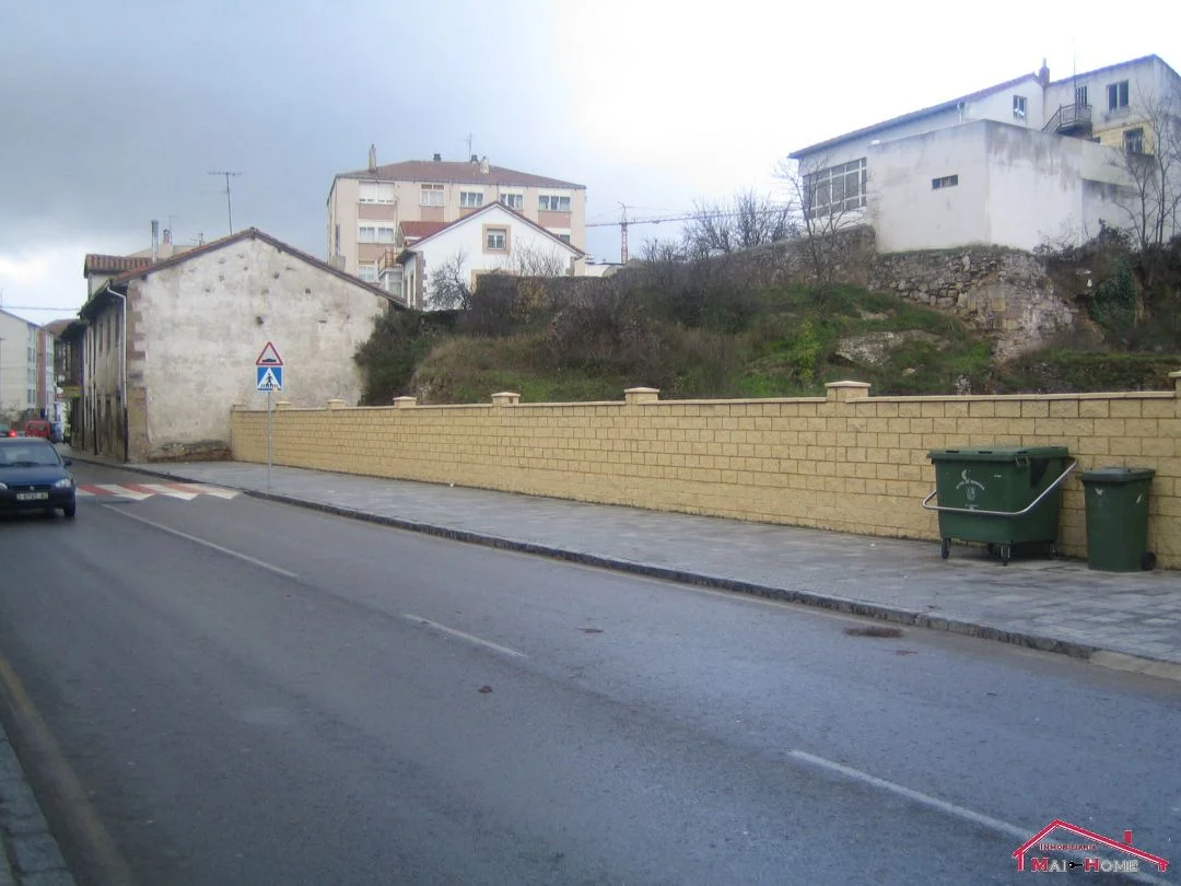 Urban Reinosa plot with 308 m²